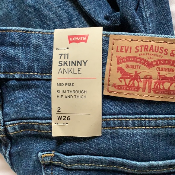 Levi’s floral embroidered jeans - Picture 6 of 6